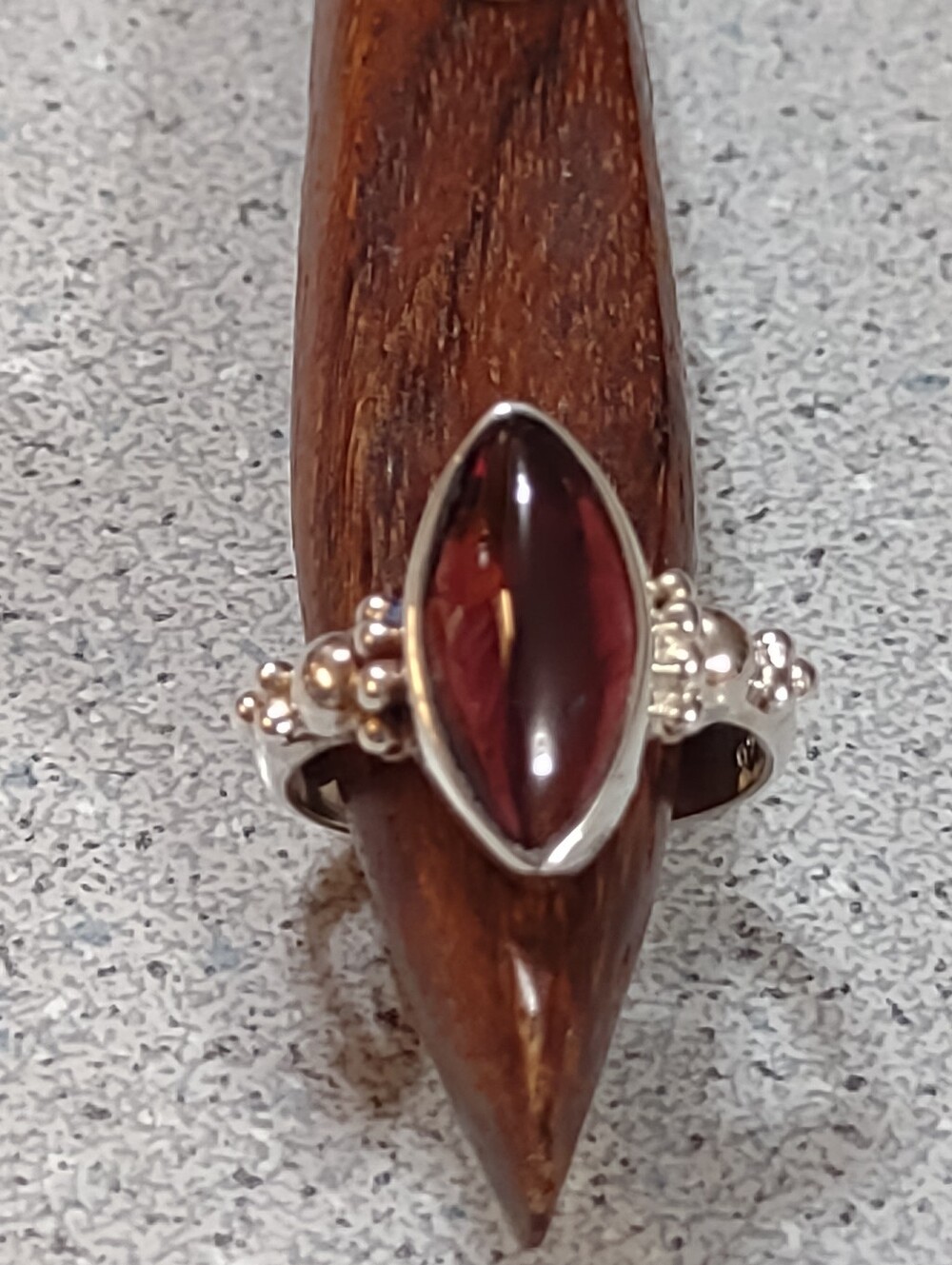 Sterling Garnet Cabochon Ring(6.75)